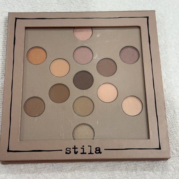 Stila Natural Beauty Eyeshadow Palette Neutrals 13 colors 0.49 oz 13.9 g Limited - Picture 1 of 6
